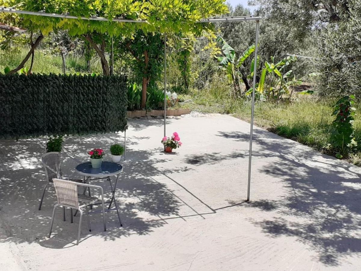 Daphnes Apartments Ratzaklíon المظهر الخارجي الصورة
